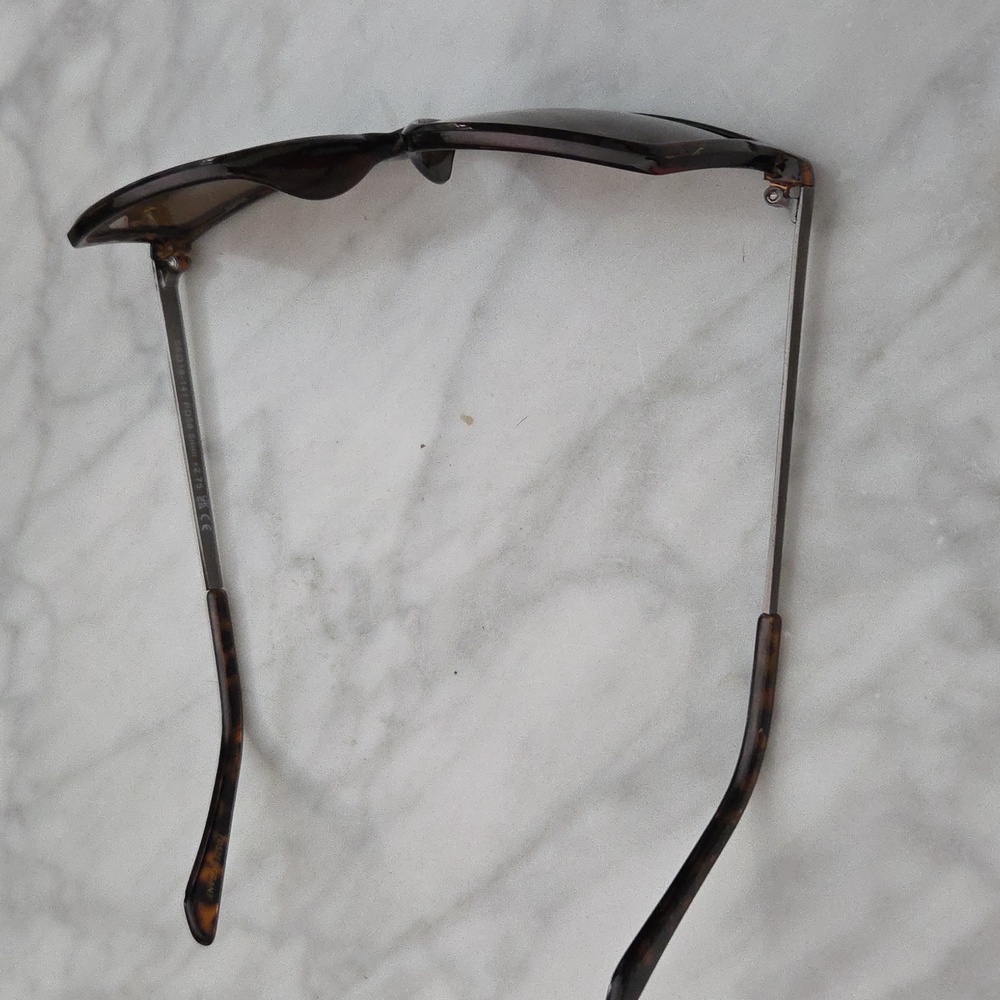 Foster Grant Tortoise Sunreaders - Picture 2 of 4